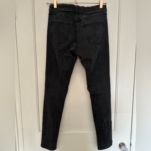 Banana Republic Skinny Fit Jeans - Picture 3 of 6